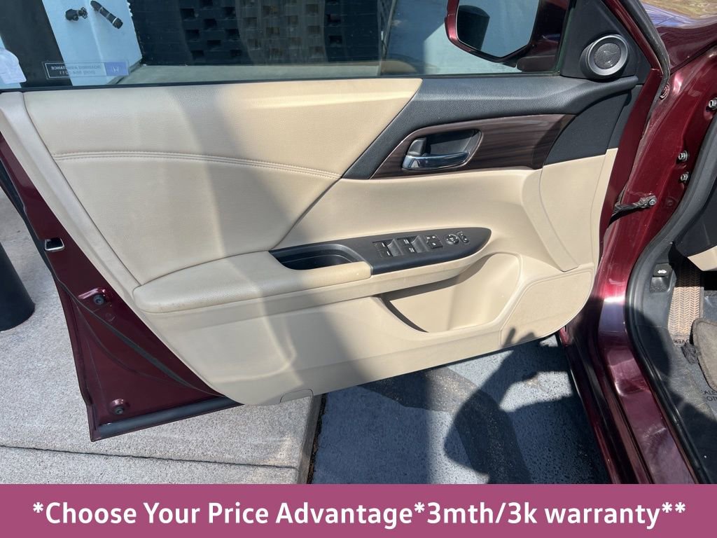 Used 2017 Honda Accord EX image 29