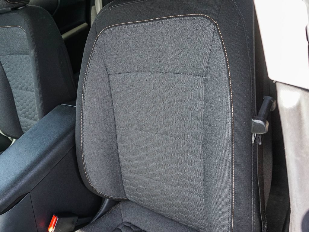 Used 2021 Chevrolet Equinox LT FWD image 20