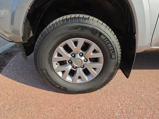 Used 2018 Toyota Tacoma SR5 AWD/4WD image 22