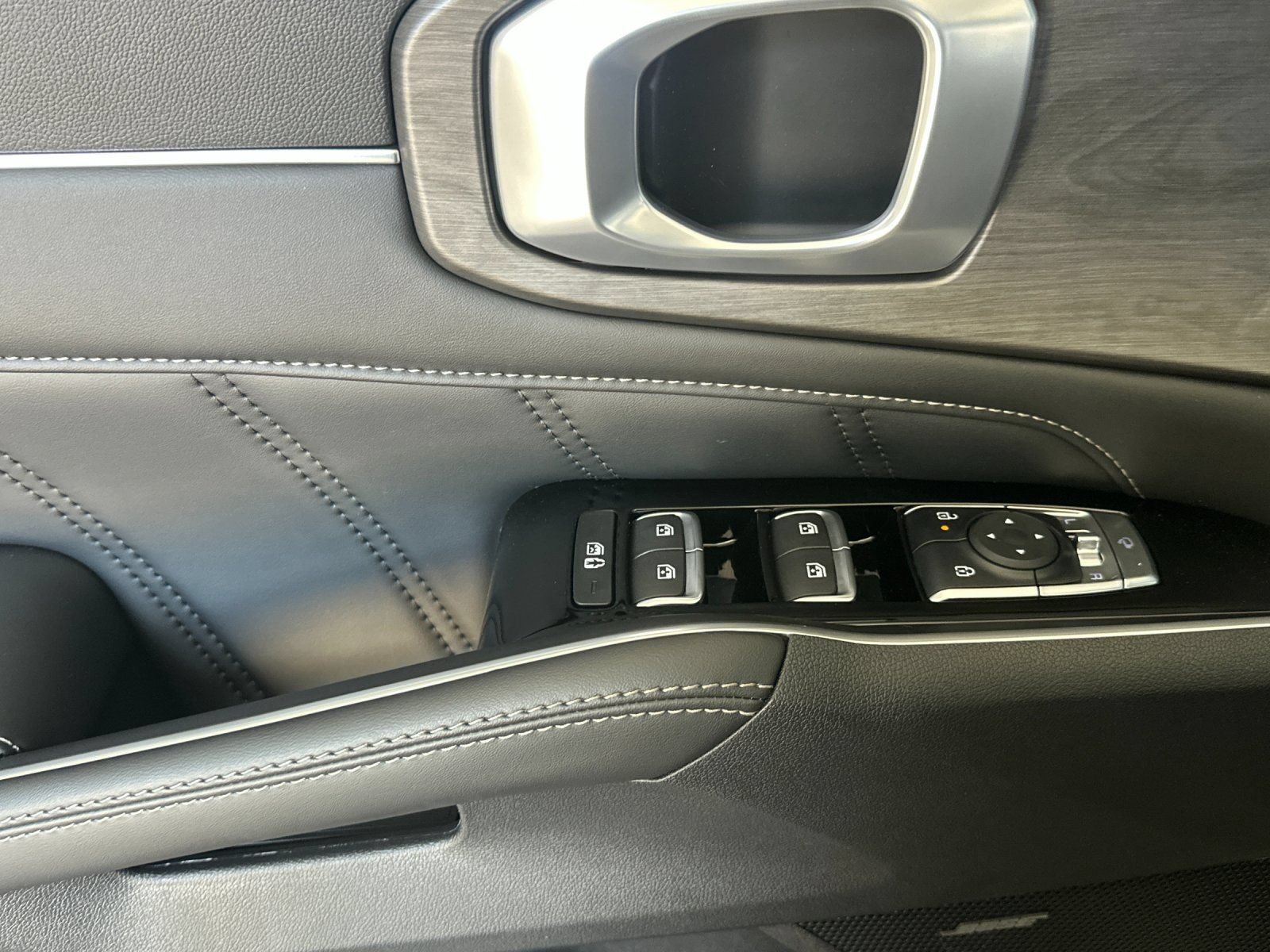 New 2026 Kia Sorento SX AWD/4WD image 11