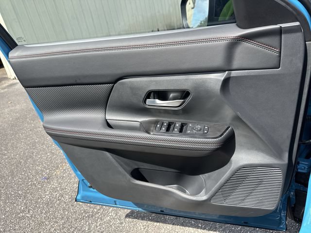New 2026 Nissan Kicks SR FWD image 24