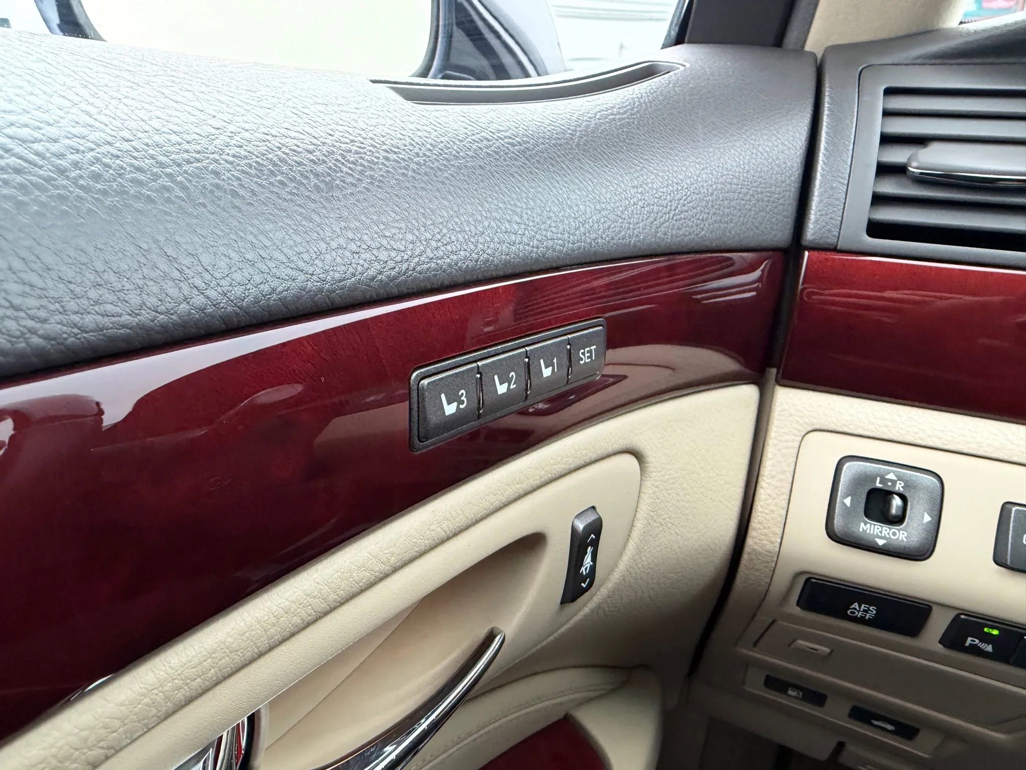 Used 2008 Lexus LS 460 L image 34