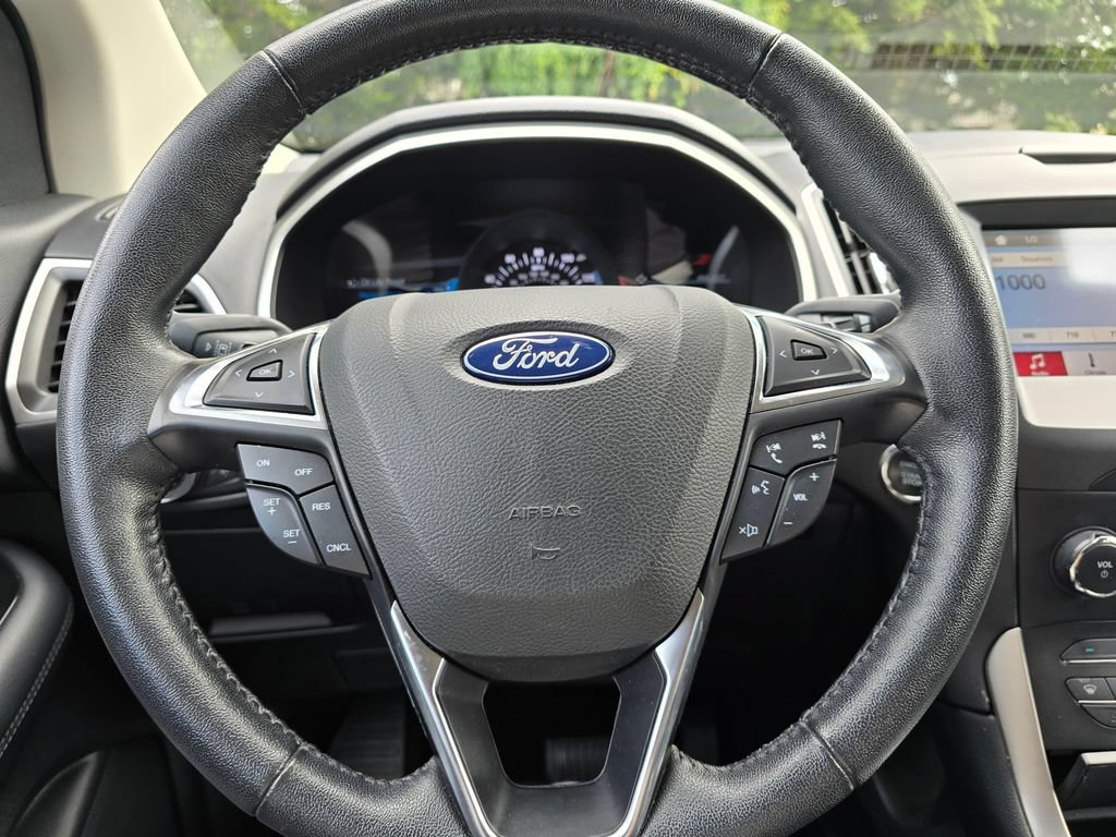 Used 2019 Ford Edge SEL AWD/4WD image 14