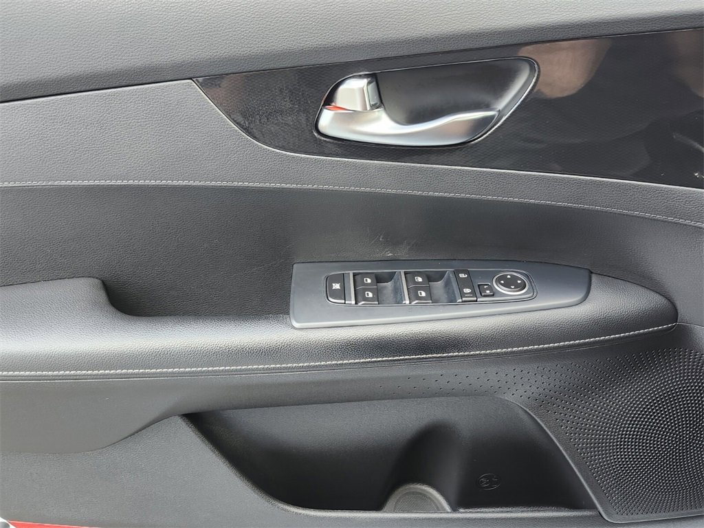 Used 2020 Kia Forte GT-Line image 28