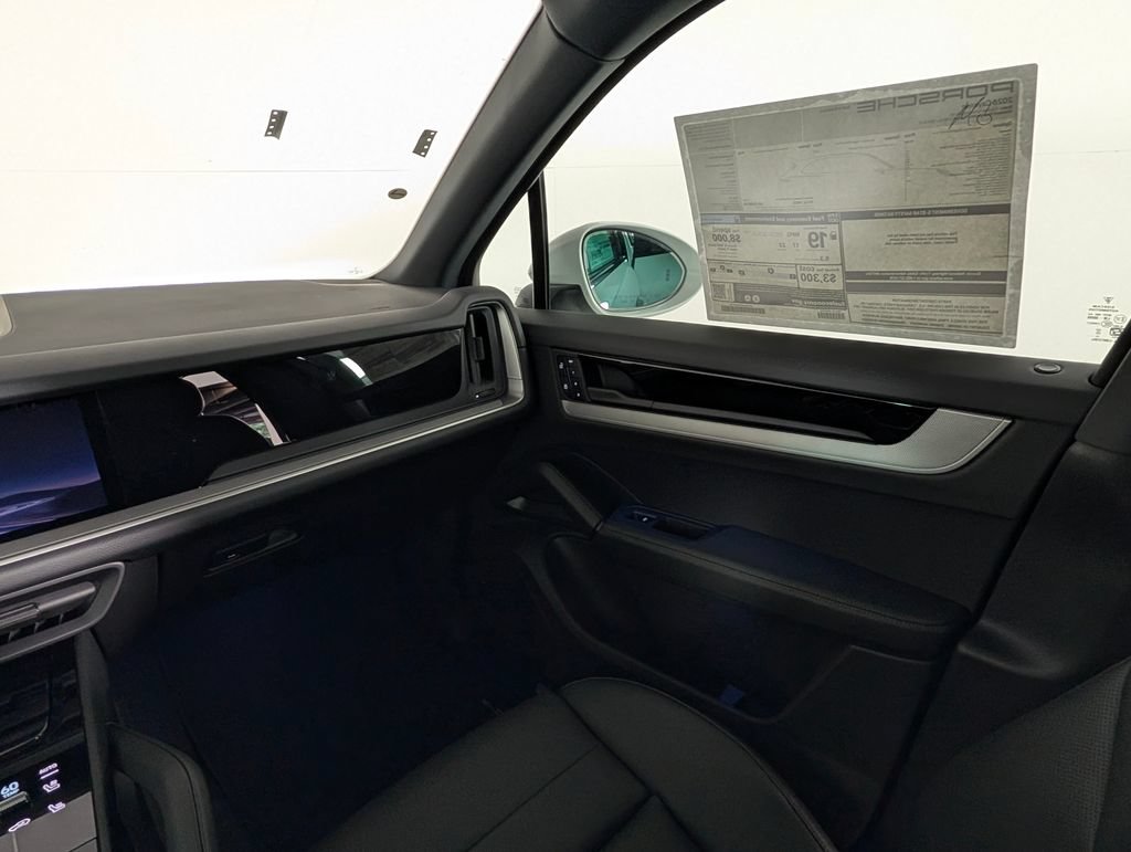 New 2026 Porsche Cayenne AWD/4WD image 23