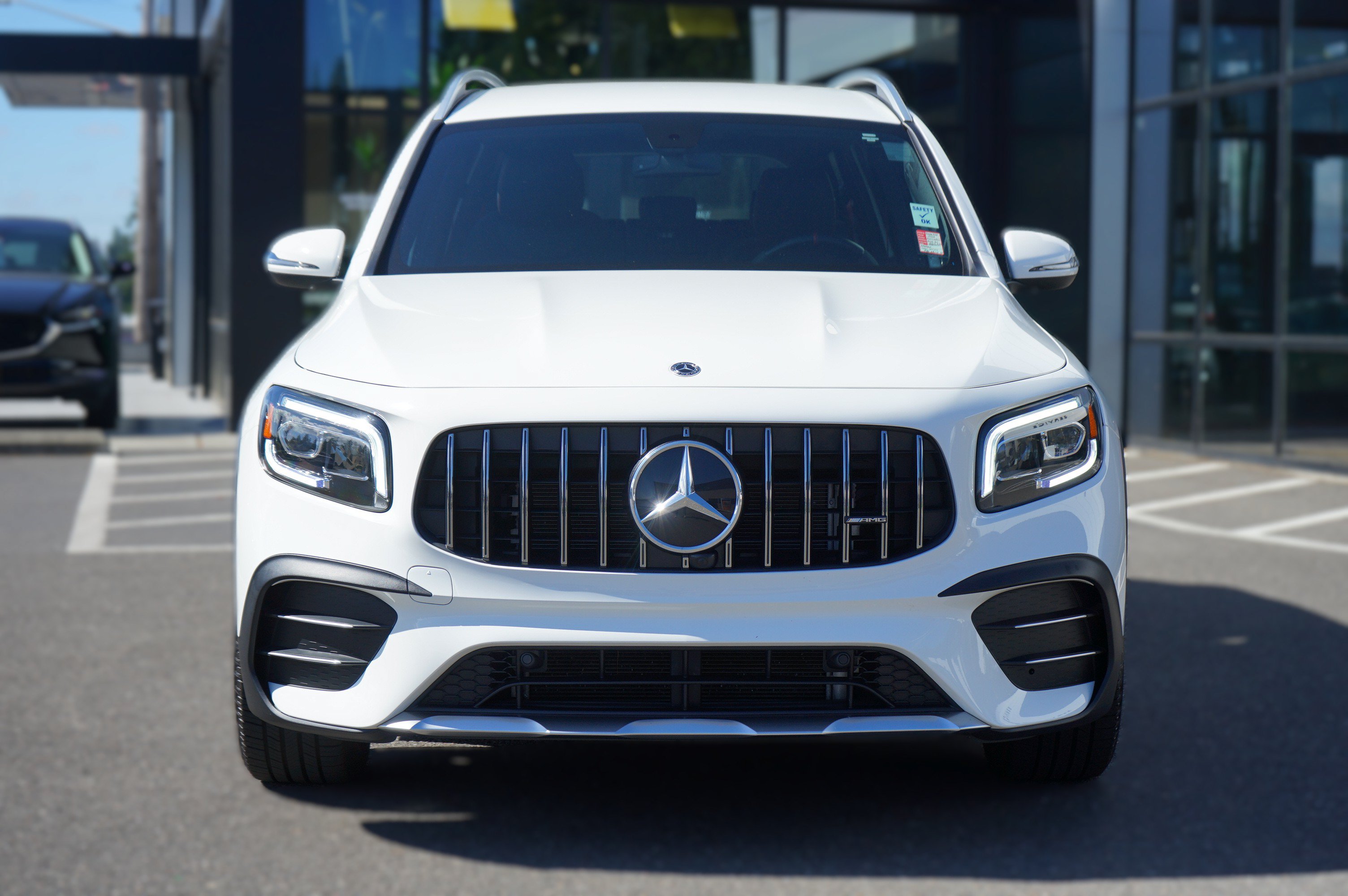 Used 2023 Mercedes-Benz GLB 35 AMG 4MATIC w/ Premium Package image 10