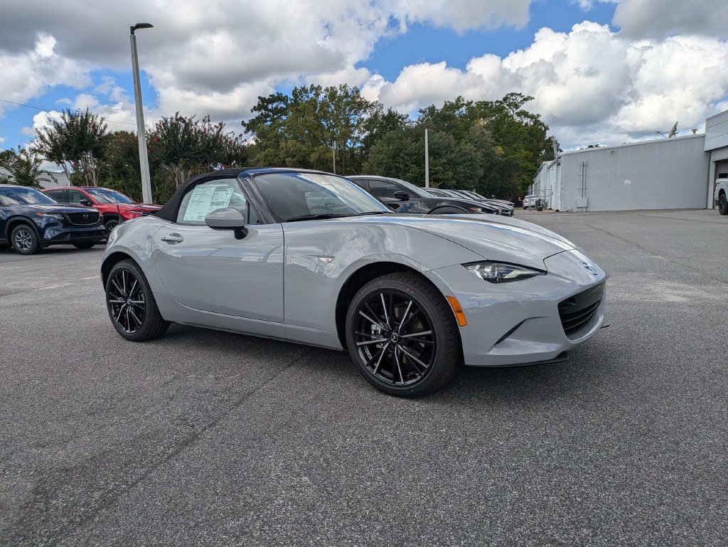New 2026 MAZDA MX-5 Miata Grand Touring RWD image 2