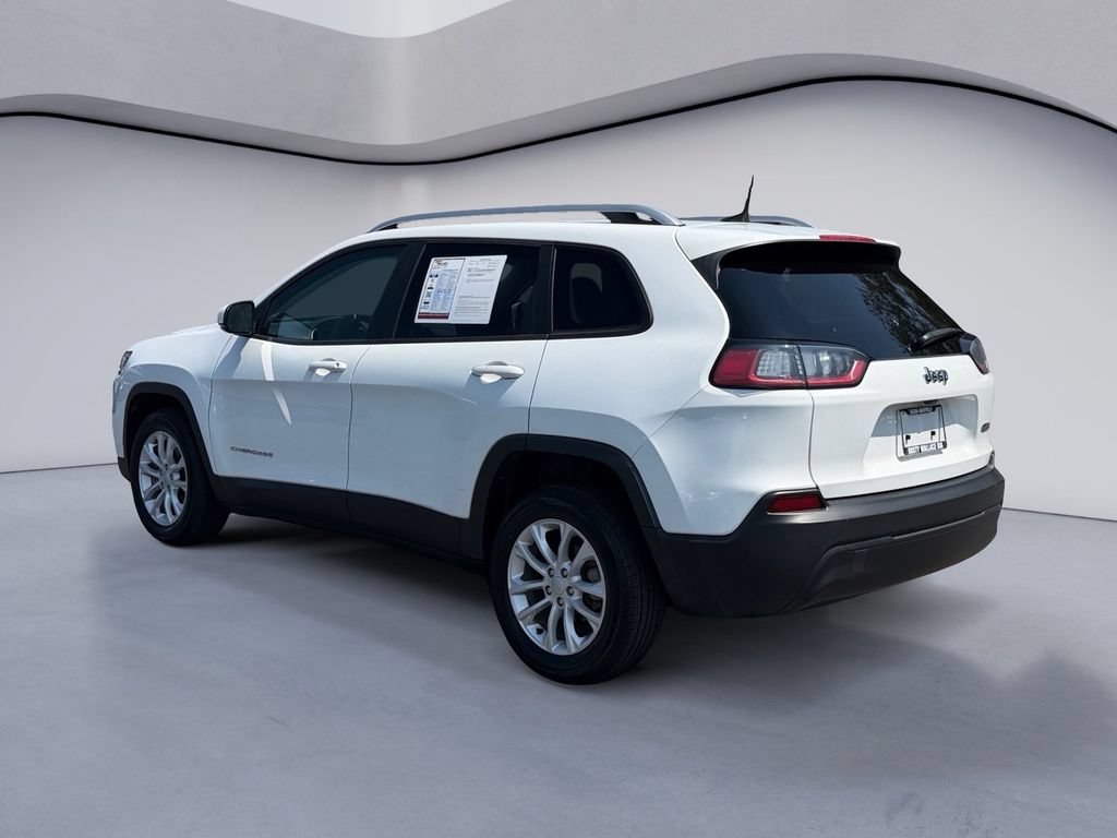 Used 2021 Jeep Cherokee Latitude FWD image 3