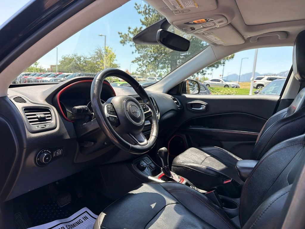 Used 2019 Jeep Compass Trailhawk w/ Leather Interior Group AWD/4WD image 23