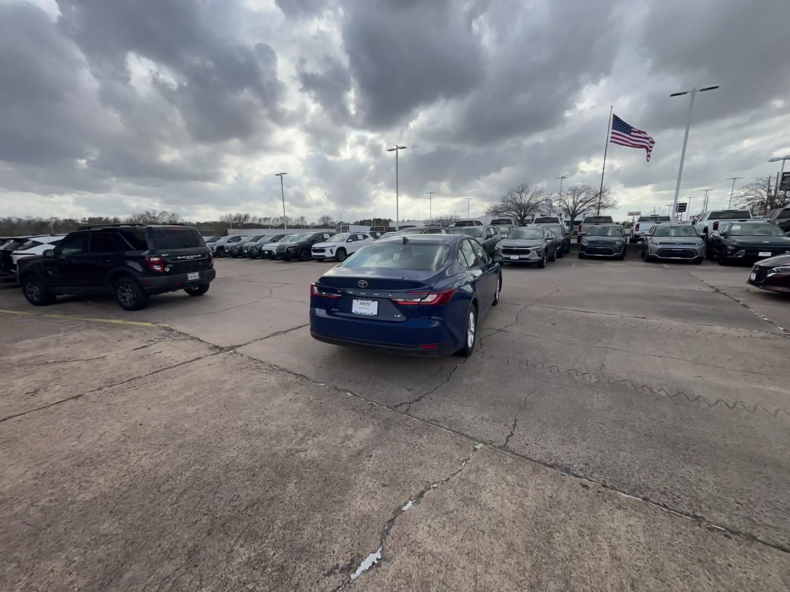 Used 2025 Toyota Camry LE image 16