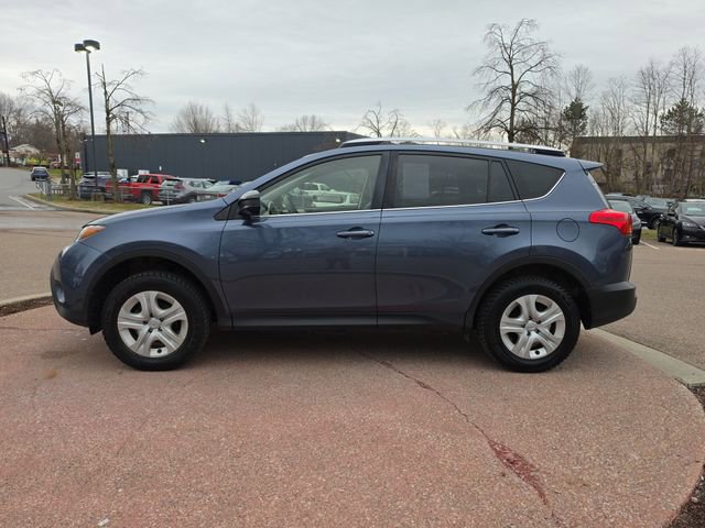 Used 2014 Toyota RAV4 LE AWD/4WD image 2