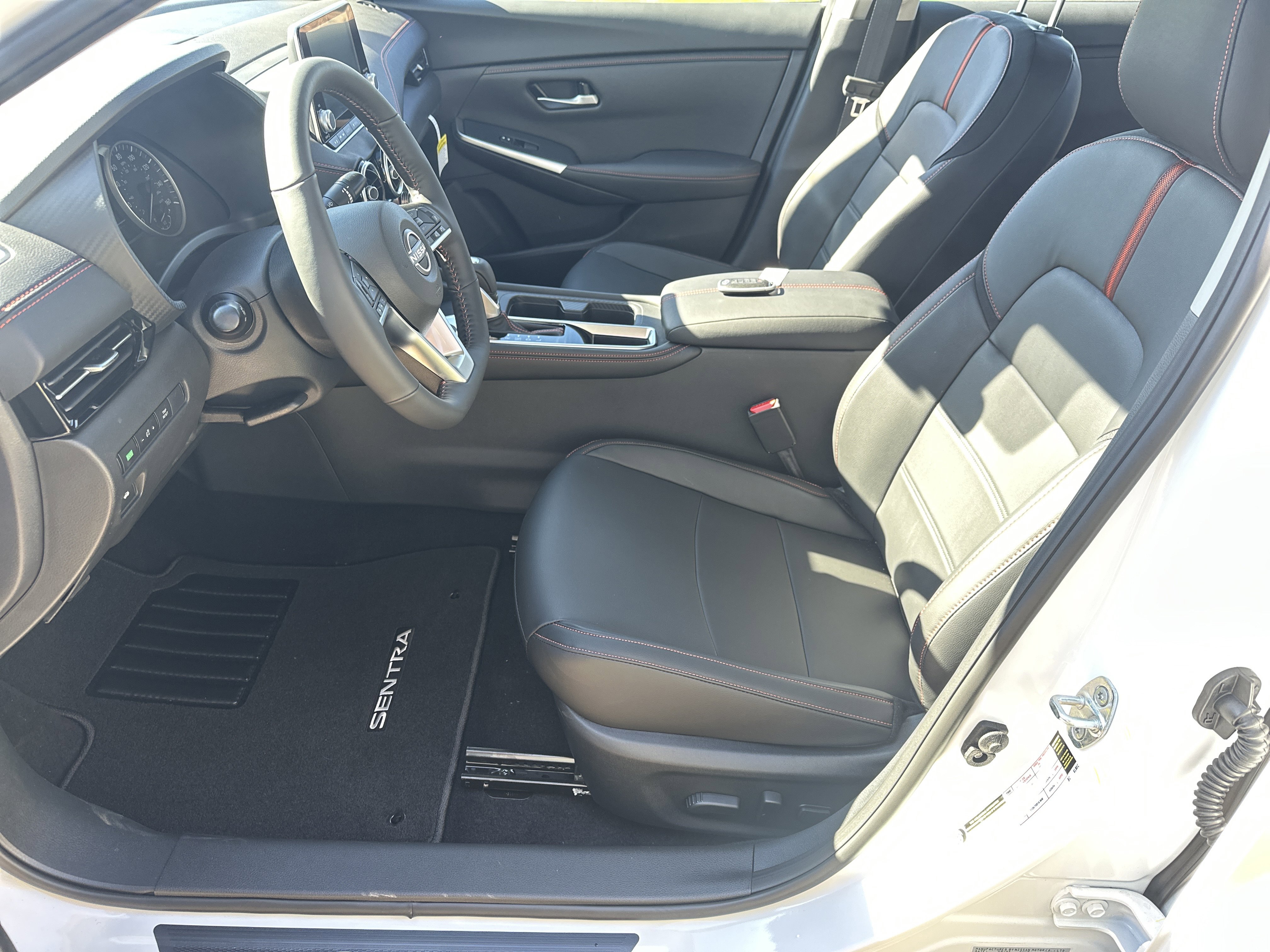 New 2025 Nissan Sentra SR image 10