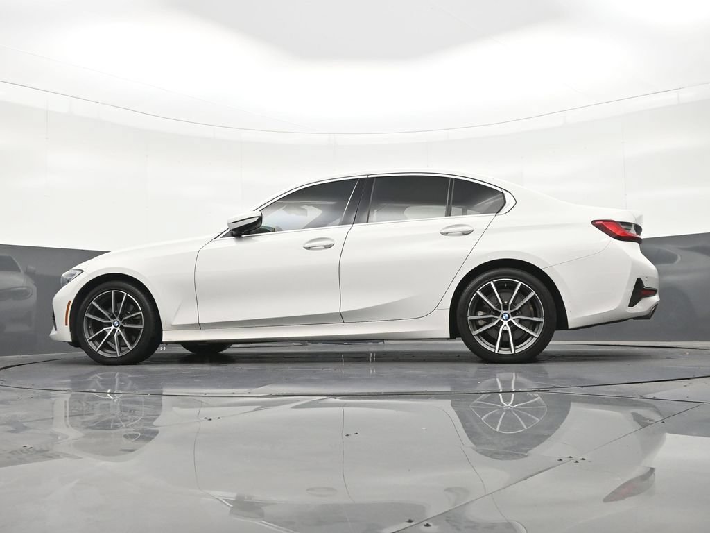 Used 2021 BMW 330i Sedan w/ Convenience Package RWD image 25