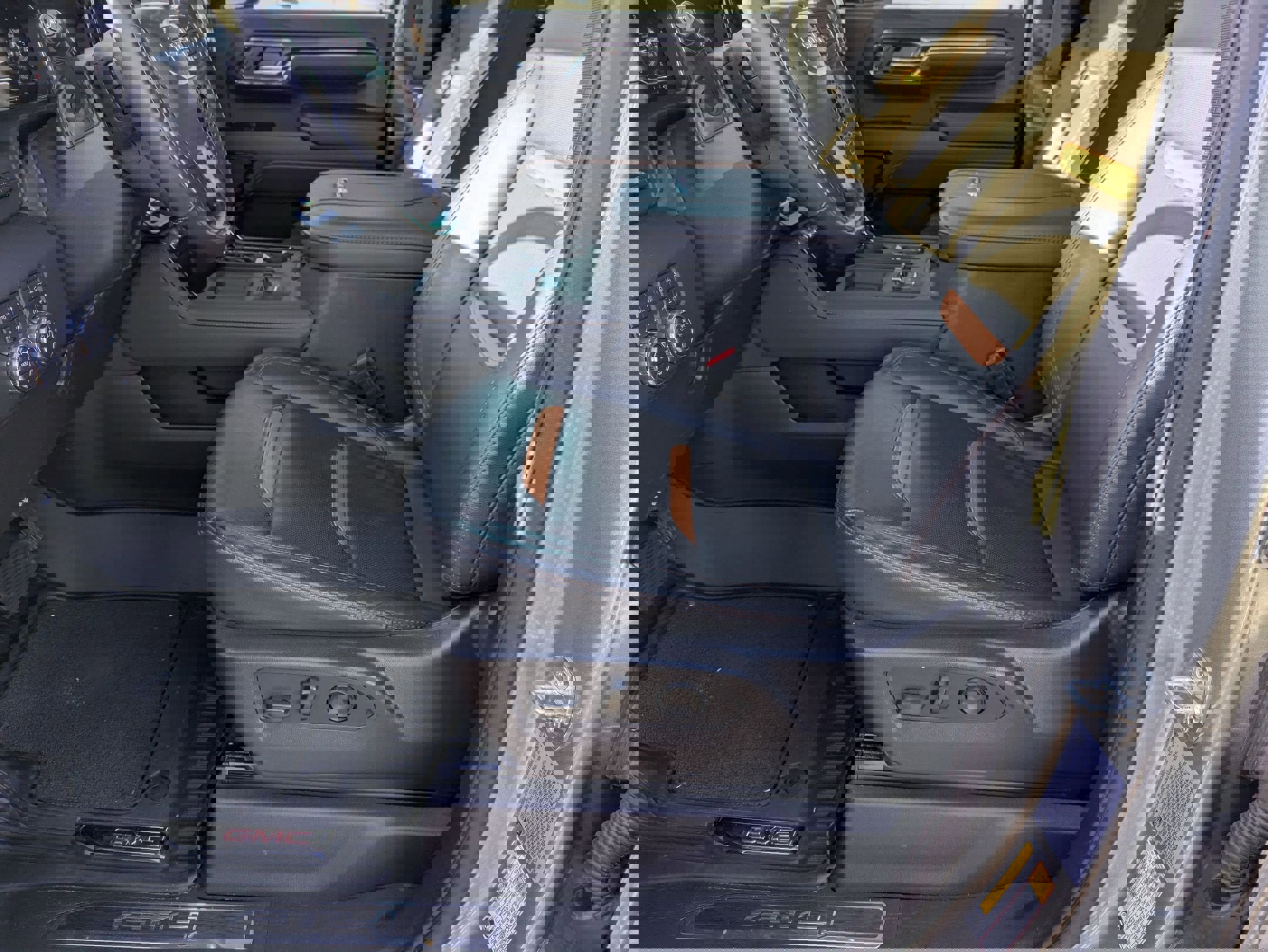 Used 2024 GMC Sierra 2500 AT4 w/ AT4 Premium Plus Package image 13