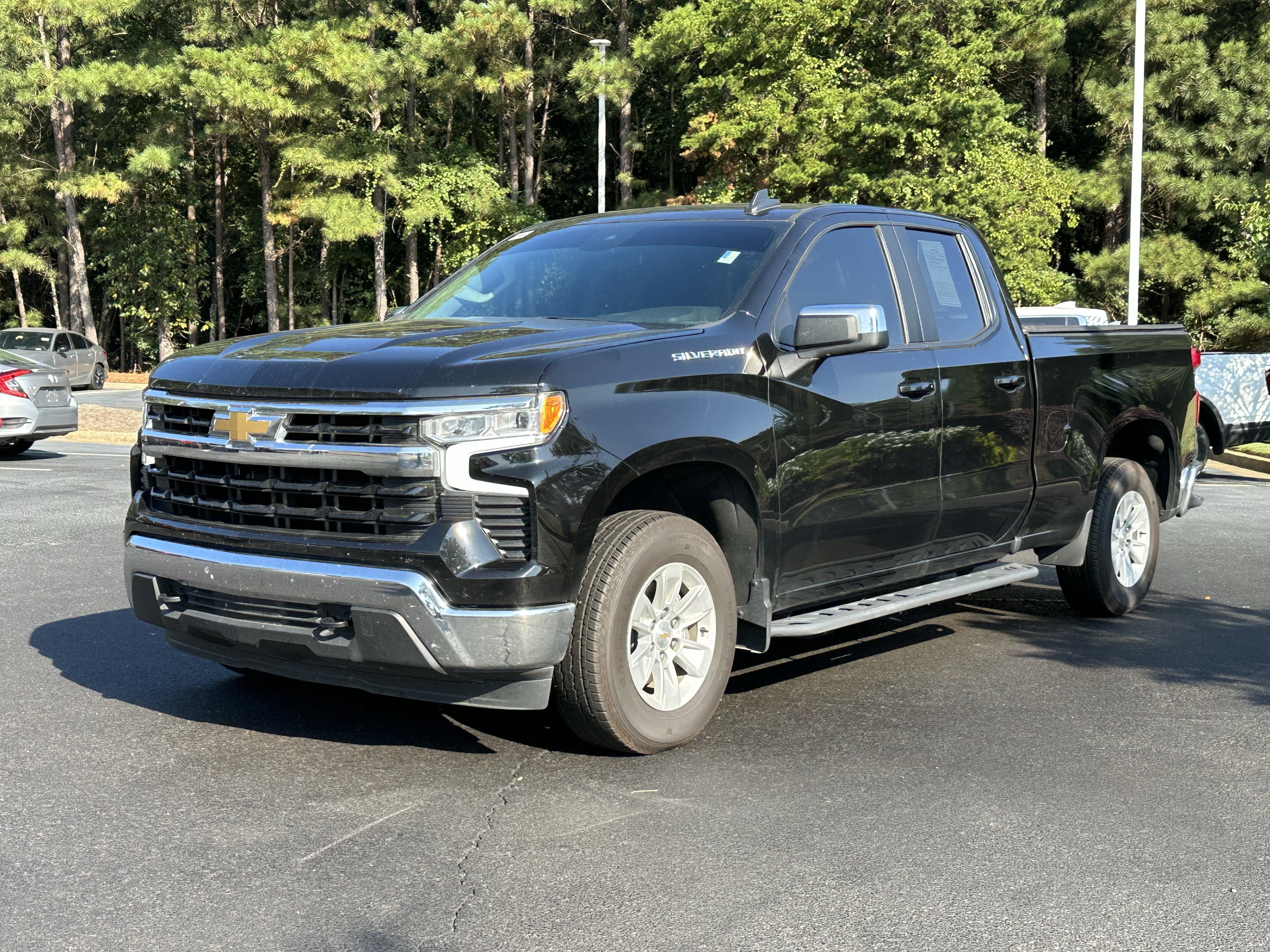 Used 2025 Chevrolet Silverado 1500 LT w/ Protection Package AWD/4WD image 5