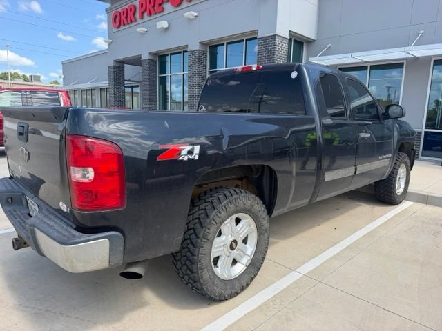 Used 2009 Chevrolet Silverado 1500 LT w/ Power Pack Plus AWD/4WD image 3