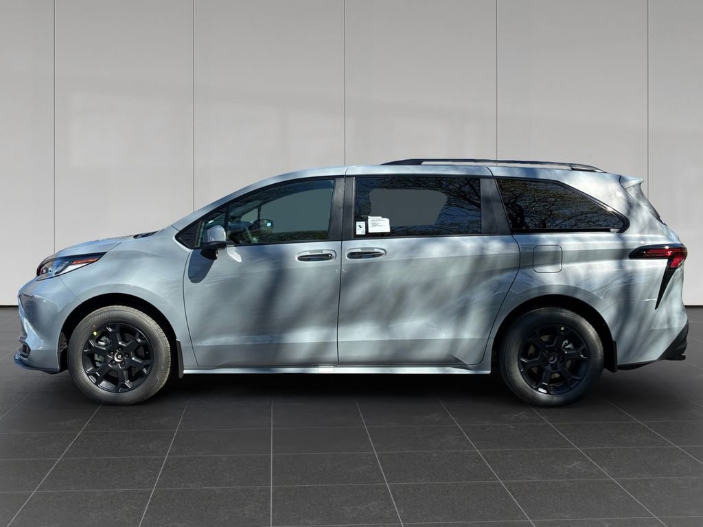 New 2026 Toyota Sienna XLE Woodland Edition AWD/4WD image 2