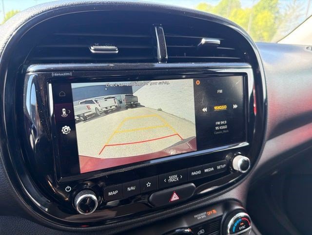 Used 2021 Kia Soul Turbo FWD image 32