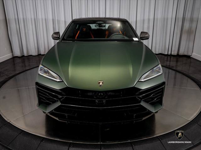 Used 2026 Lamborghini Urus SE AWD/4WD image 4