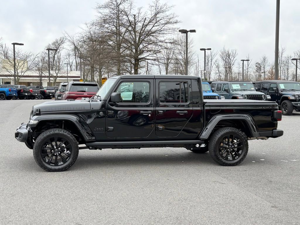 Certified 2025 Jeep Gladiator Sport image 12