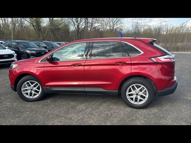 Certified 2023 Ford Edge SEL w/ Convenience Package AWD/4WD image 6