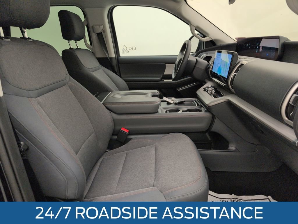 Used 2025 Ford Expedition Active image 18