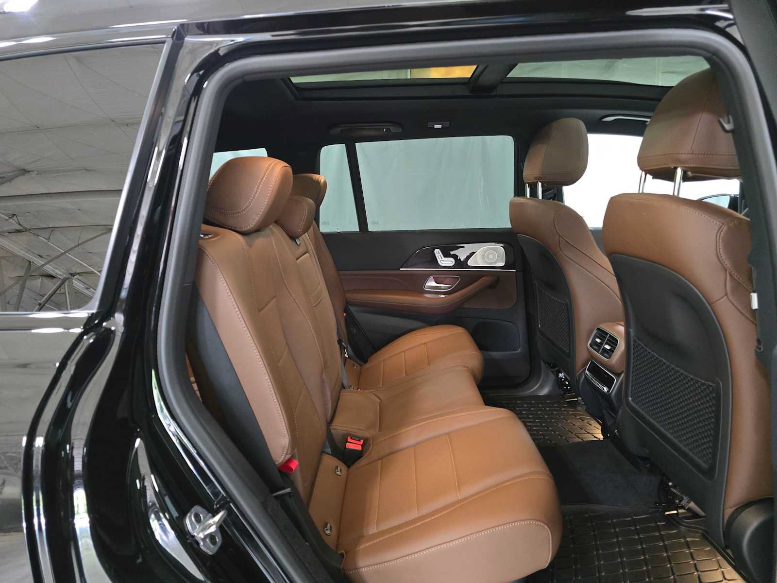 New 2026 Mercedes-Benz GLS 450 4MATIC image 12