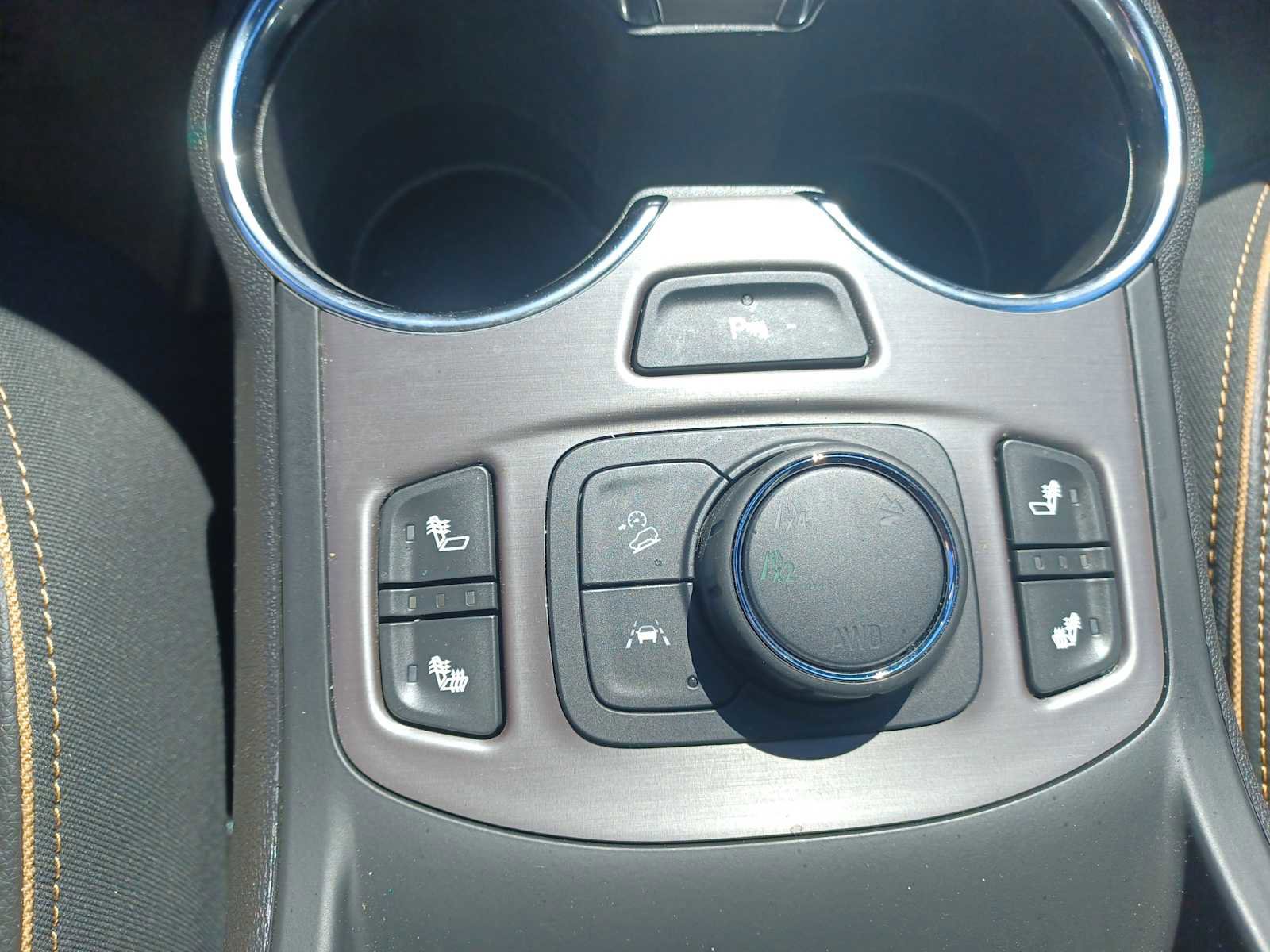 Used 2022 GMC Terrain AT4 w/ Infotainment Package II image 26