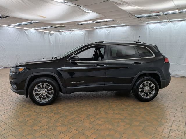 Used 2019 Jeep Cherokee Latitude Plus w/ Cold Weather Group AWD/4WD image 4
