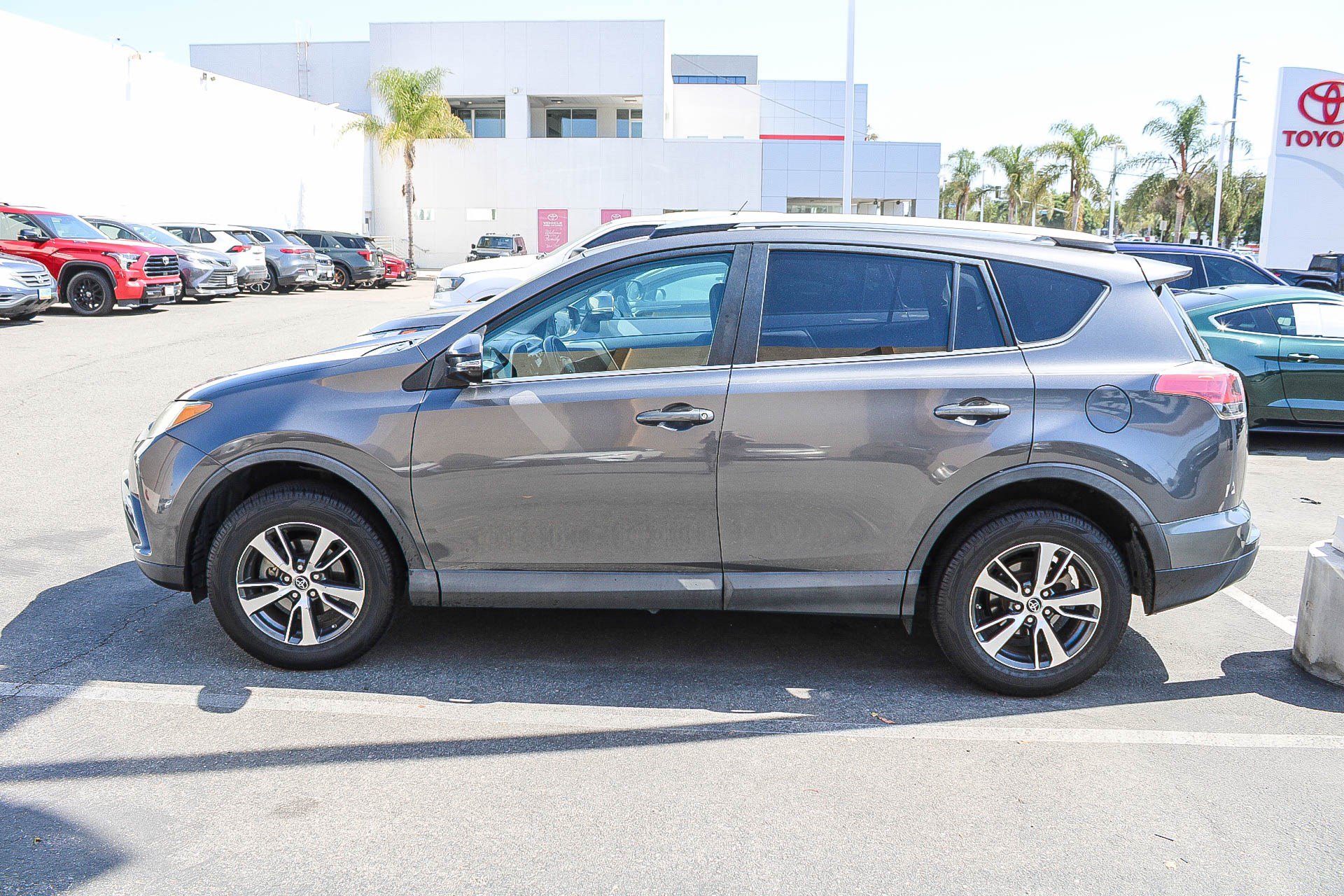 Used 2016 Toyota RAV4 XLE FWD image 15