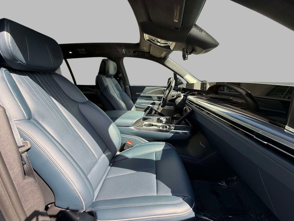 Used 2025 Cadillac Escalade IQ Luxury 2 w/ LPO, Radiant Package AWD/4WD image 14