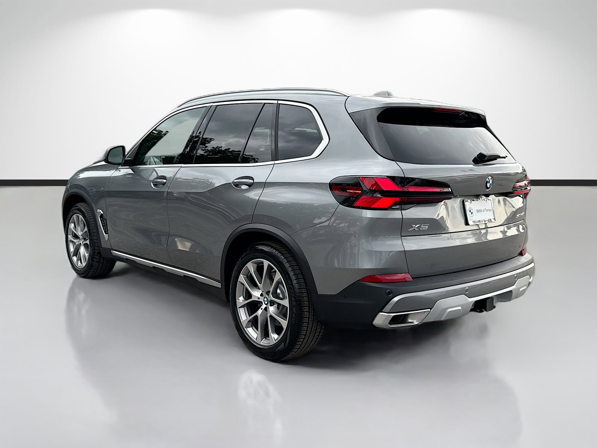 New 2026 BMW X5 sDrive40i RWD image 5