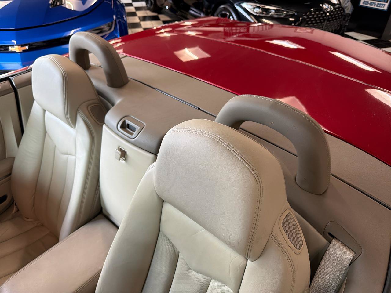 Used 2005 Cadillac XLR RWD image 21