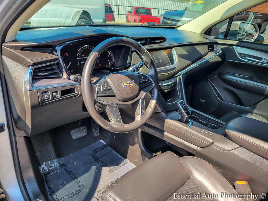 Used 2017 Cadillac XT5 Premium Luxury image 11