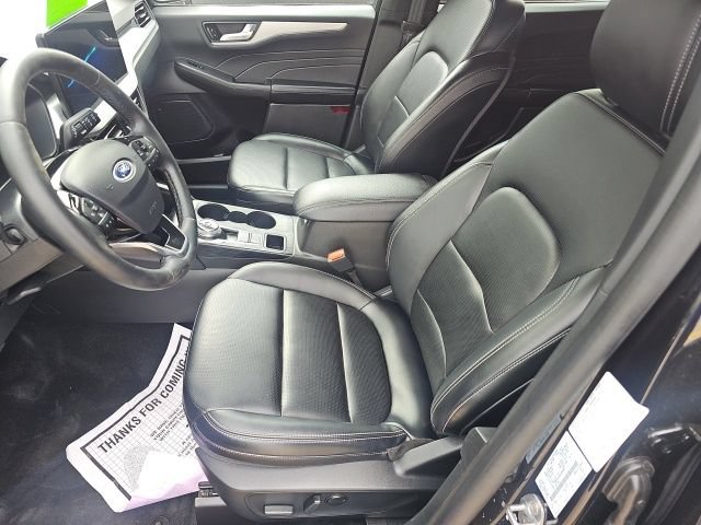 Used 2025 Ford Escape Platinum AWD/4WD image 9