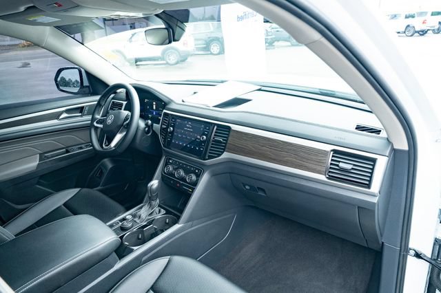 Certified 2022 Volkswagen Atlas SE w/ Black Wheel Package AWD/4WD image 42