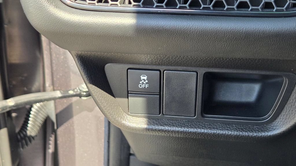 Used 2024 Honda HR-V LX image 17
