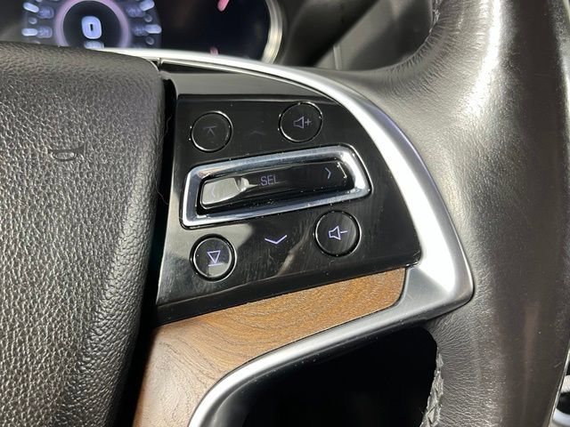 Used 2018 Cadillac Escalade Luxury AWD/4WD image 17
