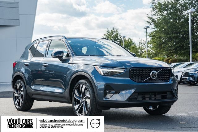 Used 2026 Volvo XC40 B5 Ultra w/ Protection Package Premier