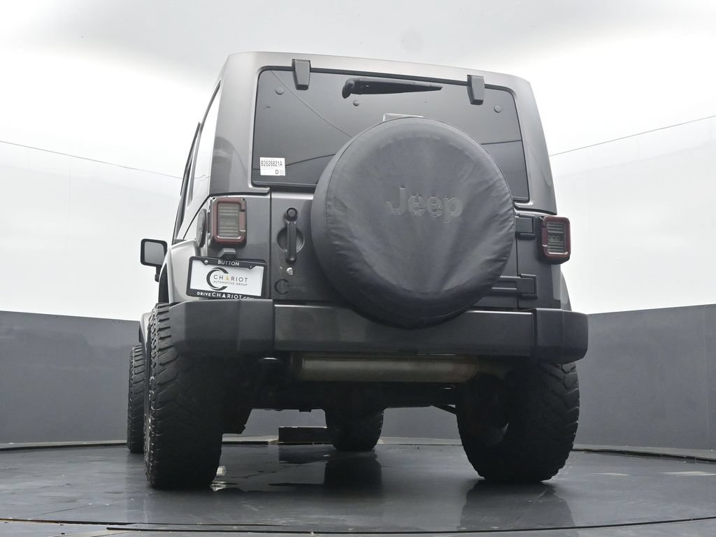 Used 2016 Jeep Wrangler Unlimited Sahara w/ Connectivity Group AWD/4WD image 51