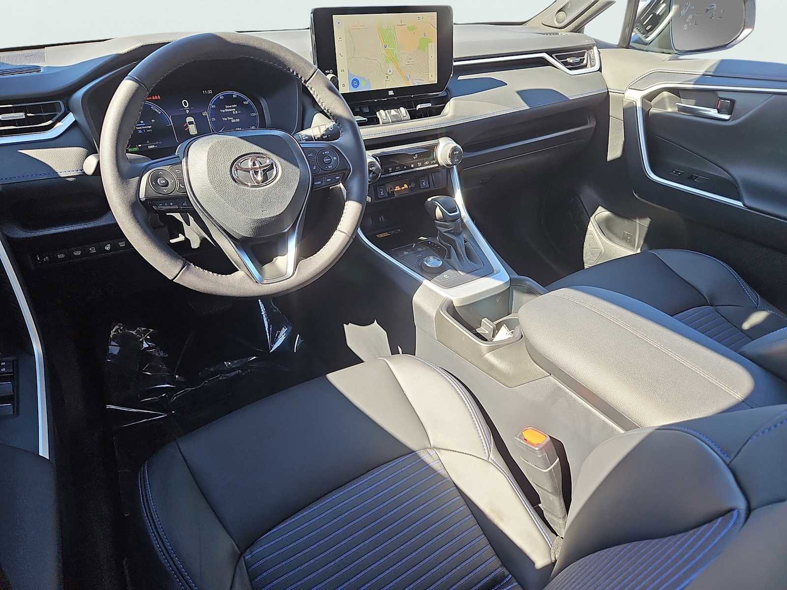 Used 2025 Toyota RAV4 XSE w/ Advanced Technology Package image 10