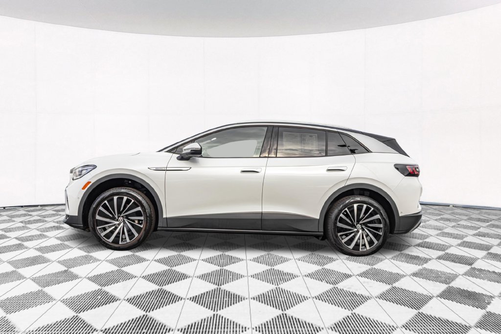 Used 2023 Volkswagen ID.4 Pro S Plus AWD/4WD image 6