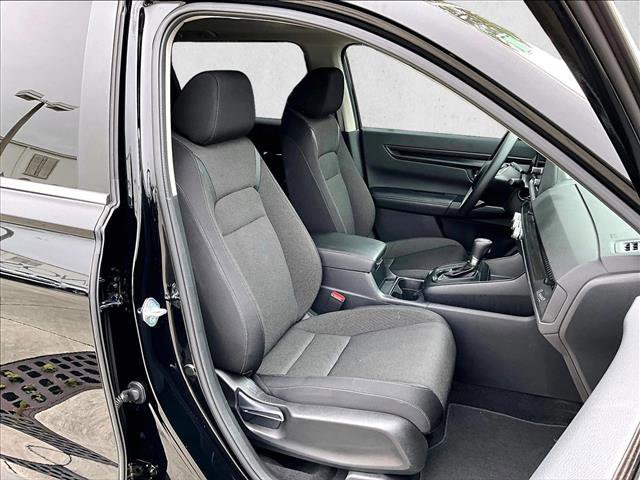 Used 2025 Honda CR-V EX image 9