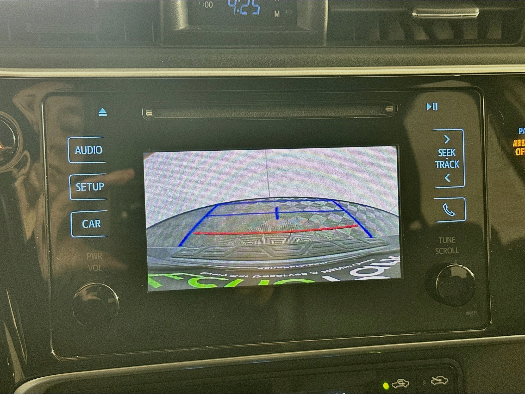 Used 2019 Toyota Corolla SE w/ Carpet Mat Package (TMS) FWD image 22