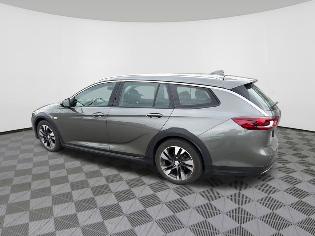 Used 2018 Buick Regal Essence w/ Driver Confidence Package #1 AWD/4WD image 5