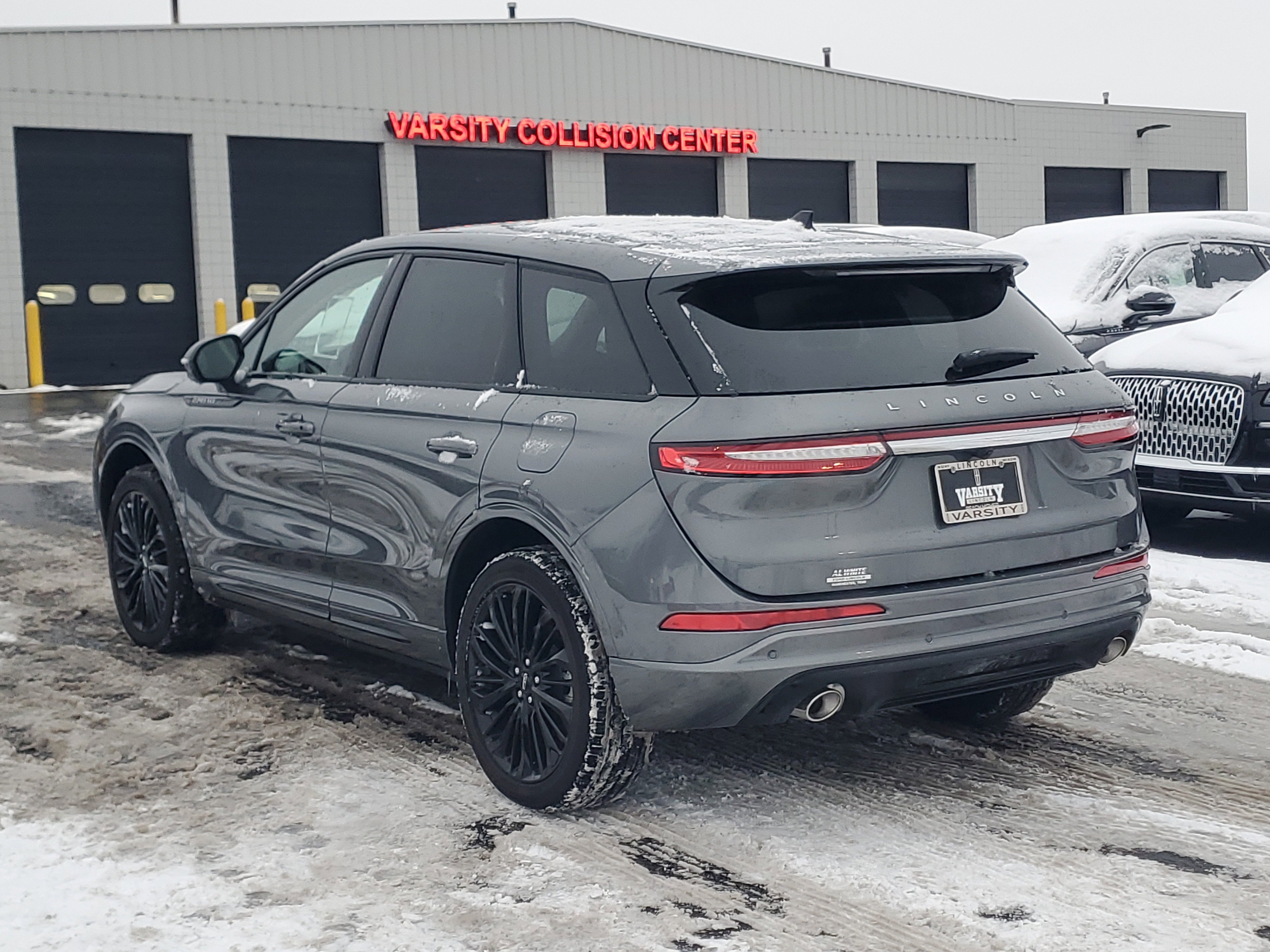 New 2025 Lincoln Corsair Reserve w/ Jet Appearance Package image 3