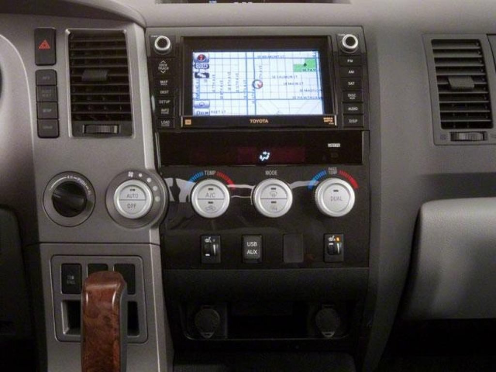 Used 2013 Toyota Tundra 4x4 Double Cab image 8