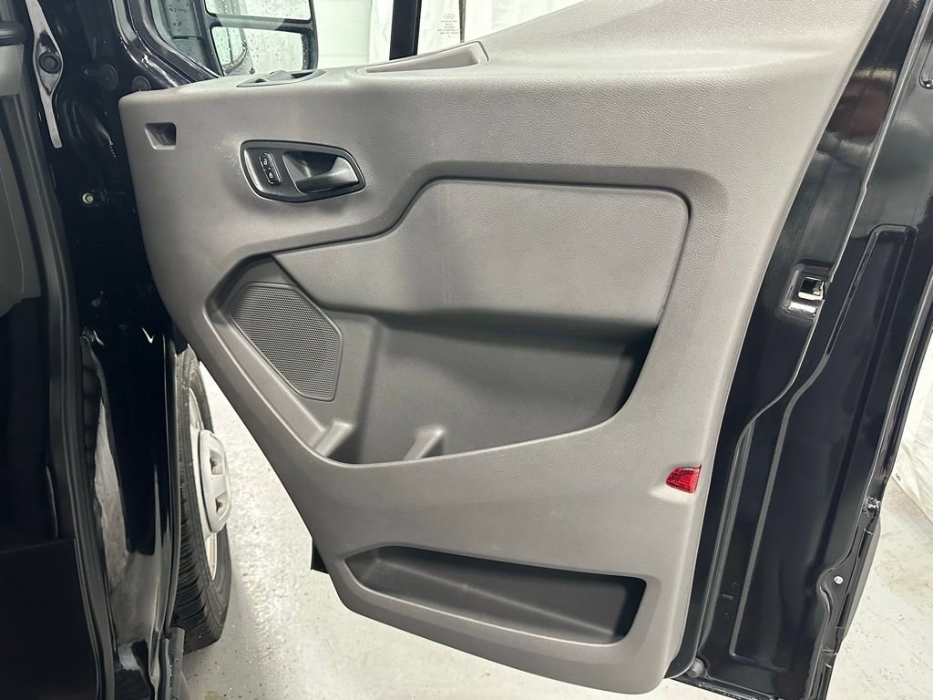 Used 2025 Ford Transit 350 XLT image 44