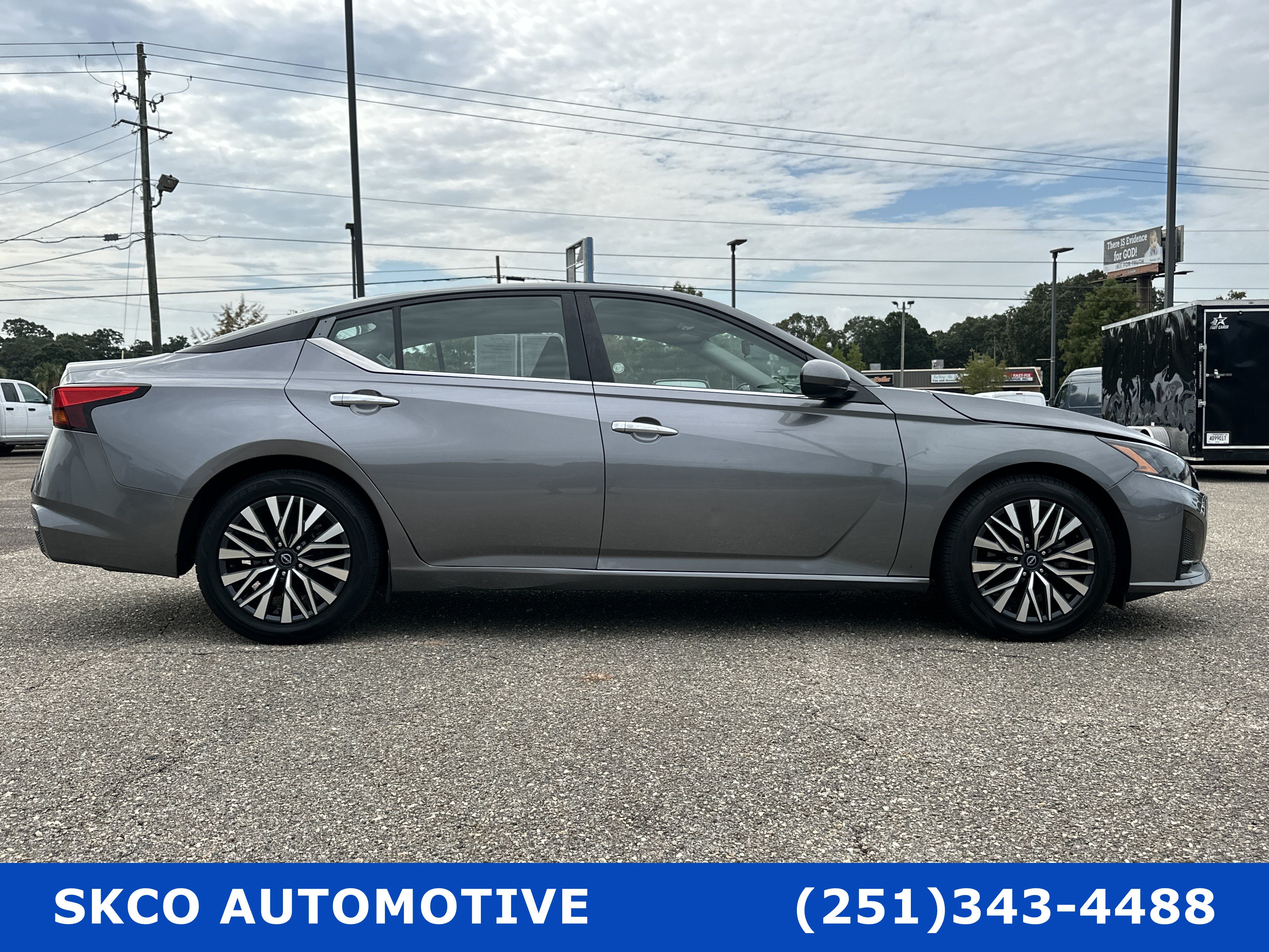 Used 2023 Nissan Altima 2.5 SV FWD image 6