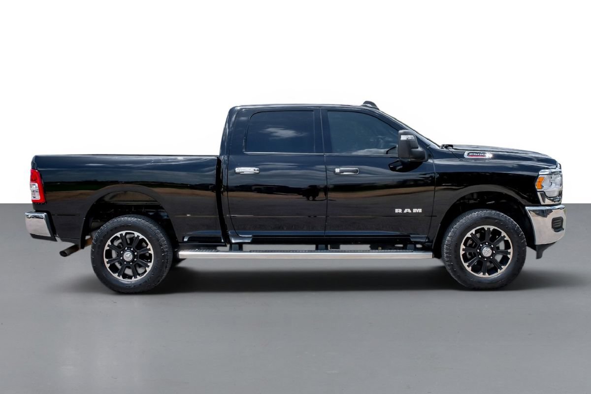Used 2024 RAM 2500 Tradesman w/ Chrome Appearance Group AWD/4WD image 5